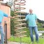 Stefan (links) und Michael Unterweger bauen noch heuer eine Brennerei