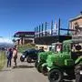 Mit ihren Oldtimer-Traktoren erklimmen die Weststeirer auch Passhöhen