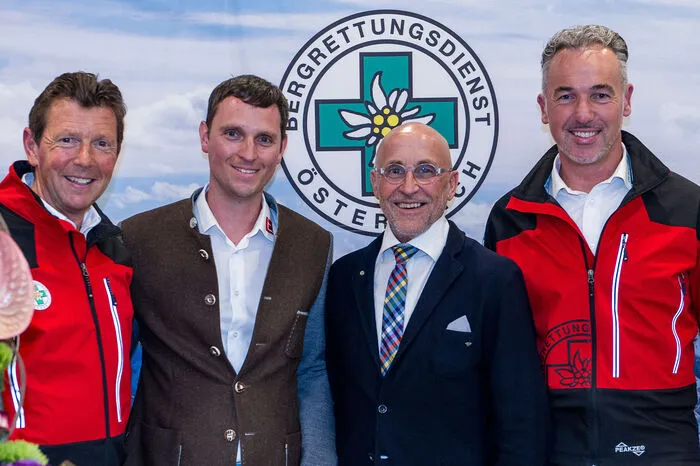 Bergretter unter sich: Erwin Sackl, Gerhard Winkler, Otmar Striednig und Michael Unterlerchner.