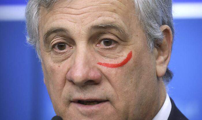 Zeichen im Gesicht: Parlamentspräsident Antonio Tajani 