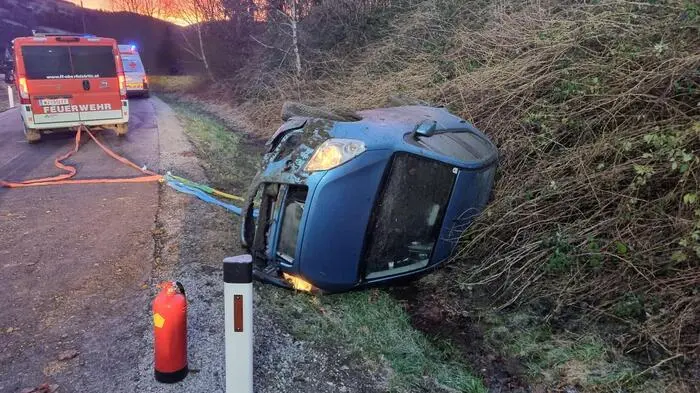Gegen 7 Uhr morgens wurden die Mitglieder der Freiwilligen Feuerwehr Oberfeistritz zu einem Einsatz auf die Gemeindestraße Haidenfeld zwischen Anger und Oberfeistritz (Gemeinde Anger) gerufen.