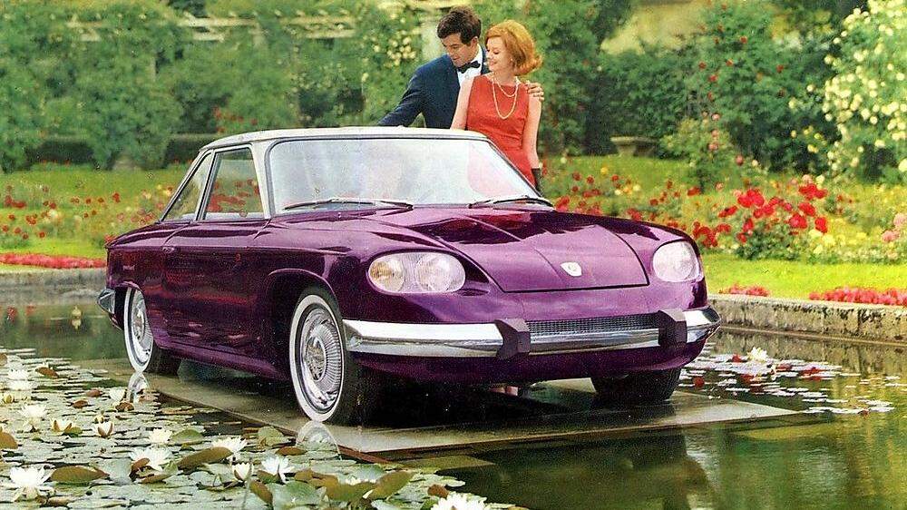 Am 24. Juni 1963 wurde der Panhard 24 auf einem Teich in einem Rosengarten präsentiert