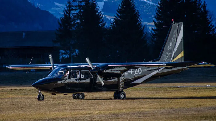 Neben Obertilliach wird nun auch Kartitsch Schauplatz der Dreharbeiten für den neuen Bond-Streifen. Am 28. Jänner landete eine Bond-Maschine am Flugplatz Nikolsdorf.