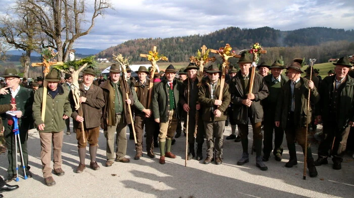 Um es gleich vorweg zu nehmen: Es waren heuer wieder zahlreiche Weidmänner und Weidfrauen, welche am Sonntag zur traditionellen Jägerwallfahrt nach St. Georgen am Längsee pilgerten.   