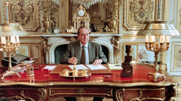 Jacques Chirac prägte wie kaum ein anderer Politiker über Jahrzehnte das Bild von Frankreich: Als Präsident und Premierminister war er volksnah, populär.