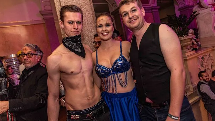 Der Abend im Grazer Congress dauerte am Samstag lange. Bis 4 Uhr früh blieben die Gäste - und präsentierten ihre teils aufwendigen Outfits.