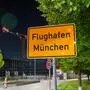 Nach dem an zwei Abenden in Folge Drohnen den Flugbetrieb am Münchner Flughafen lahmlegten, will Bayern künftig Drohnen abschießen lassen.