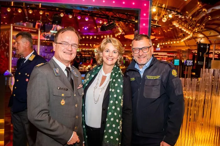 Klicken Sie sich durch die Fotoserie . . .