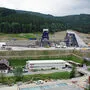 Blick von der Aussichtswarte auf die 30 Meter hohen Schachtanlagen im Fröschnitzgraben