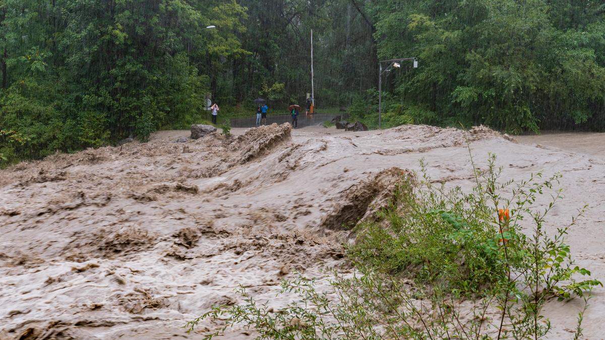 Auf die verheerenden Unwetter am Donnerstag folgten Überschwemmungen am Samstag im Westen Österreichs.  