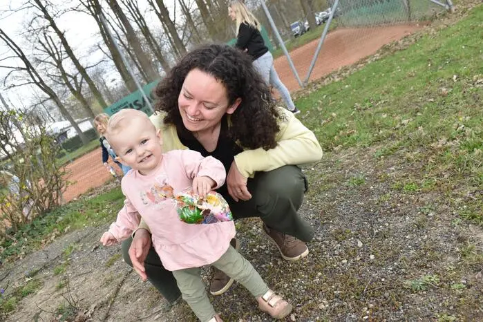 Bei der zweiten Ausgabe des kleinen Fests kam heuer eine Osternesterlsuche für die Kinder dazu, mit der in den Abend gestartet wurde