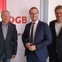 Willi Lackner, ÖGB-Regionalvorsitzender Osttirol, empfing ÖGB-Landesvorsitzender Philip Wohlgemuth beim Regionsbesuch mit ÖGB-Landessekretär Benjamin Praxmarer (von links nach rechts) 