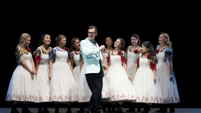 Probenfoto: Slowenische Tracht bei den Chordamen