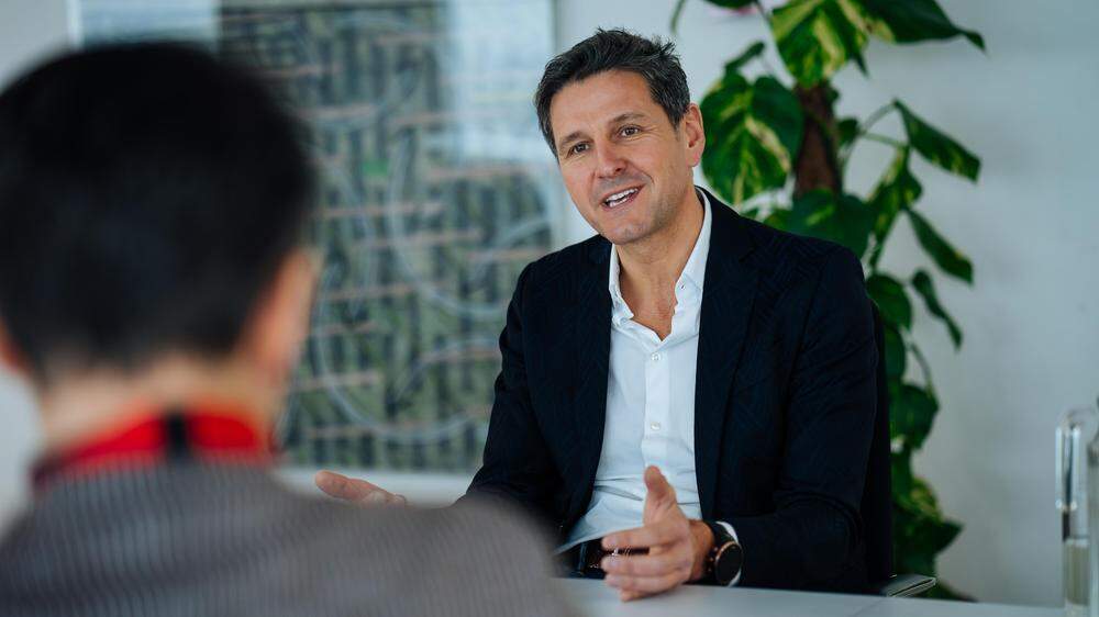 Infineon-Vorstand Andreas Urschitz: „Müssen leicht auf die Bremse treten“