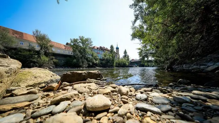 Auch die Mur kämpft mit niedrigem Durchfluss