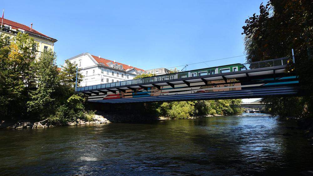 Ab Ende 2025 sollen dann über die modernisierte Tegetthoffbrücke Straßenbahnen fahren