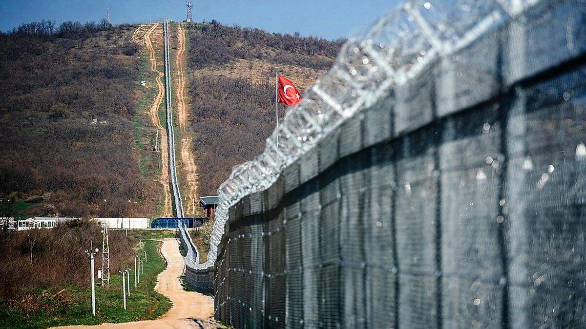 Zaun an der bulgarisch-türkischen Grenze: Asylreform überfällig