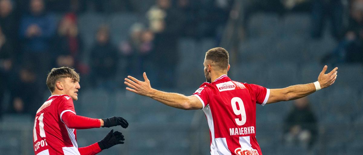 GRAZ,AUSTRIA,09.NOV.24 - SOCCER - ADMIRAL Bundesliga, Grazer AK 1902 vs WSG Tirol. Image shows the rejoicing of Tio Cipot and Daniel Maderner (GAK). Keywords: goal.
Photo: GEPA pictures/ Avni Retkoceri | Maderner bejubelt sein Führungstor gegen Wattens 