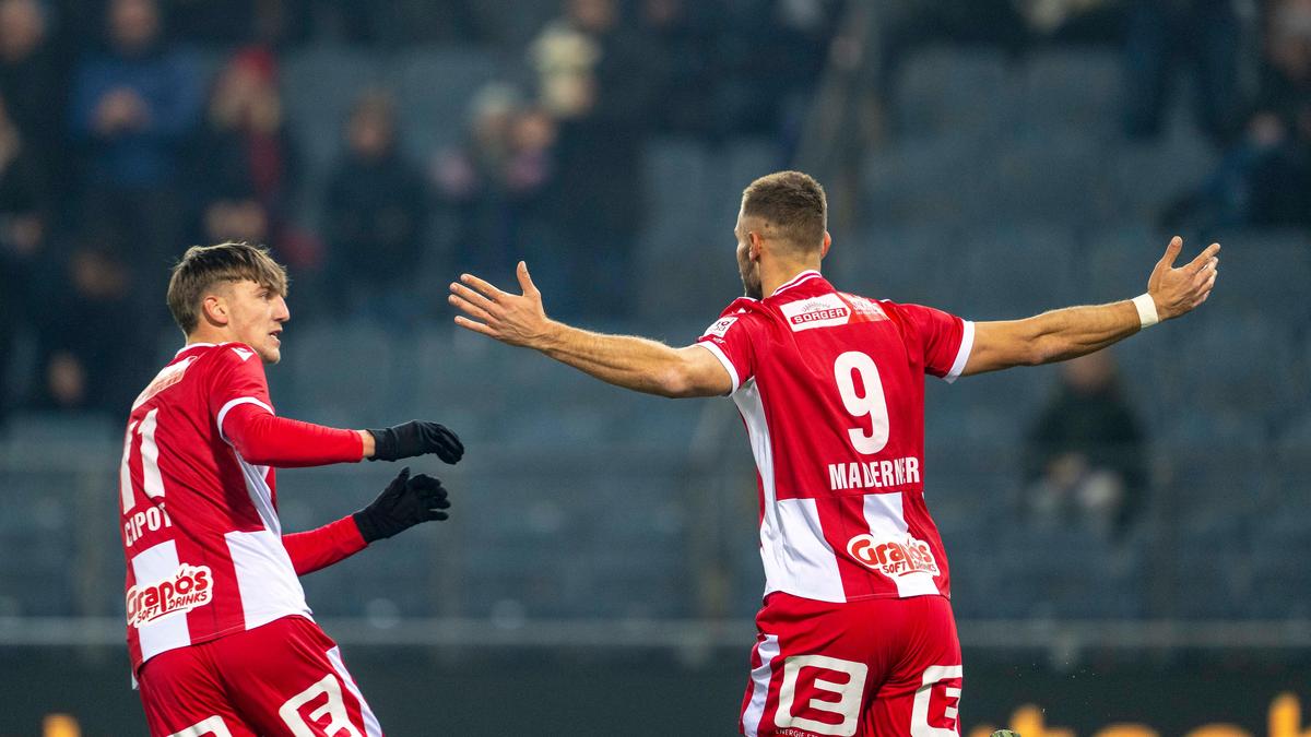 GRAZ,AUSTRIA,09.NOV.24 - SOCCER - ADMIRAL Bundesliga, Grazer AK 1902 vs WSG Tirol. Image shows the rejoicing of Tio Cipot and Daniel Maderner (GAK). Keywords: goal.
Photo: GEPA pictures/ Avni Retkoceri | Maderner bejubelt sein Führungstor gegen Wattens 