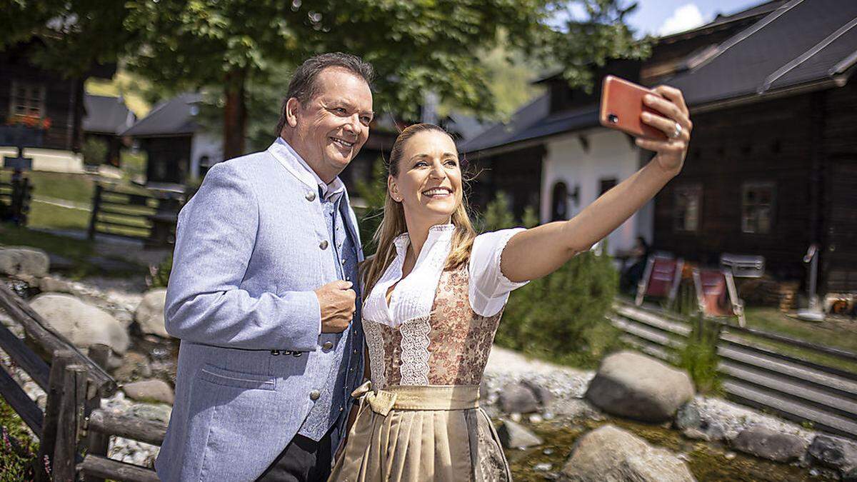 Arnulf Prasch und Stefanie Hertel moderieren 