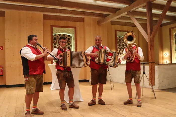 Die "Volxbradler" aus Ebenthal trugen mit ihrer echten Volksmusik zum bunten Musikprogramm bei.