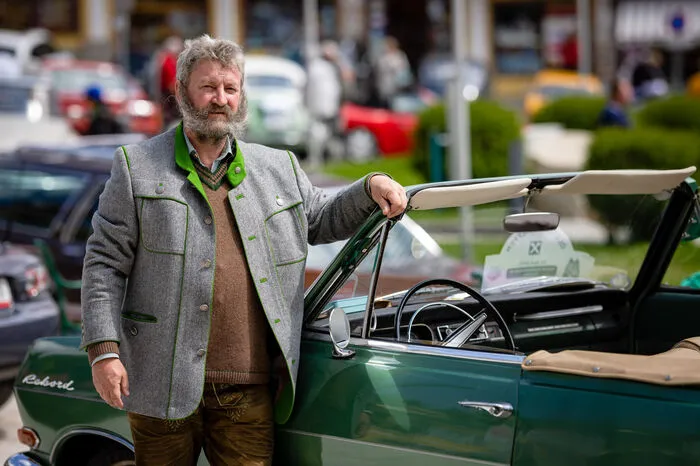 Die Fahrzeuge reichten vom Baujahr 1952 bis zu den Youngtimern mit 25 Jahren „Pflichtalter“.