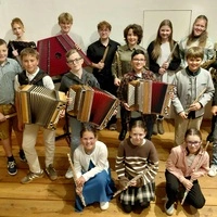 17 Schülerinnen und Schüler spielten ein besonderes Konzert