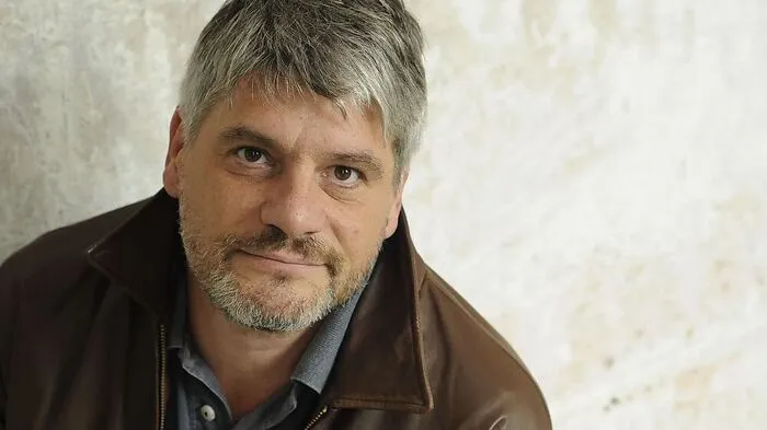 Raoul Schrott legt bei Hanser "Eine Geschichte des Windes" vor