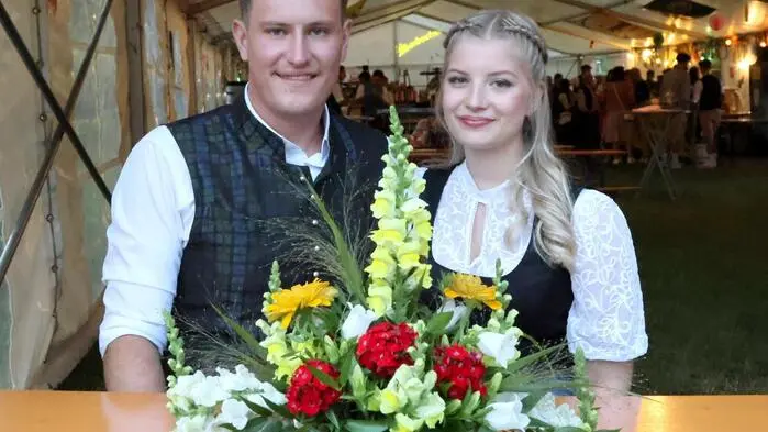 Wenn die Landjugend (LJ) Guttaring unter Obmann Johannes Kuss und Leiterin Ines Perchthaler (Foto) zum Sommerfest in den Kobangarten lädt, ist Partystimmung angesagt. Wie am Samstagabend.