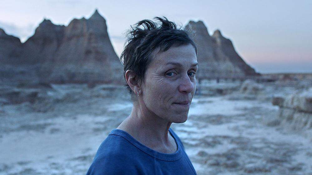 Die zweifache Oscar-Preisträgerin Frances McDormand hat „Nomadland“ produziert und spielt die nomadische Hauptfigur Fern