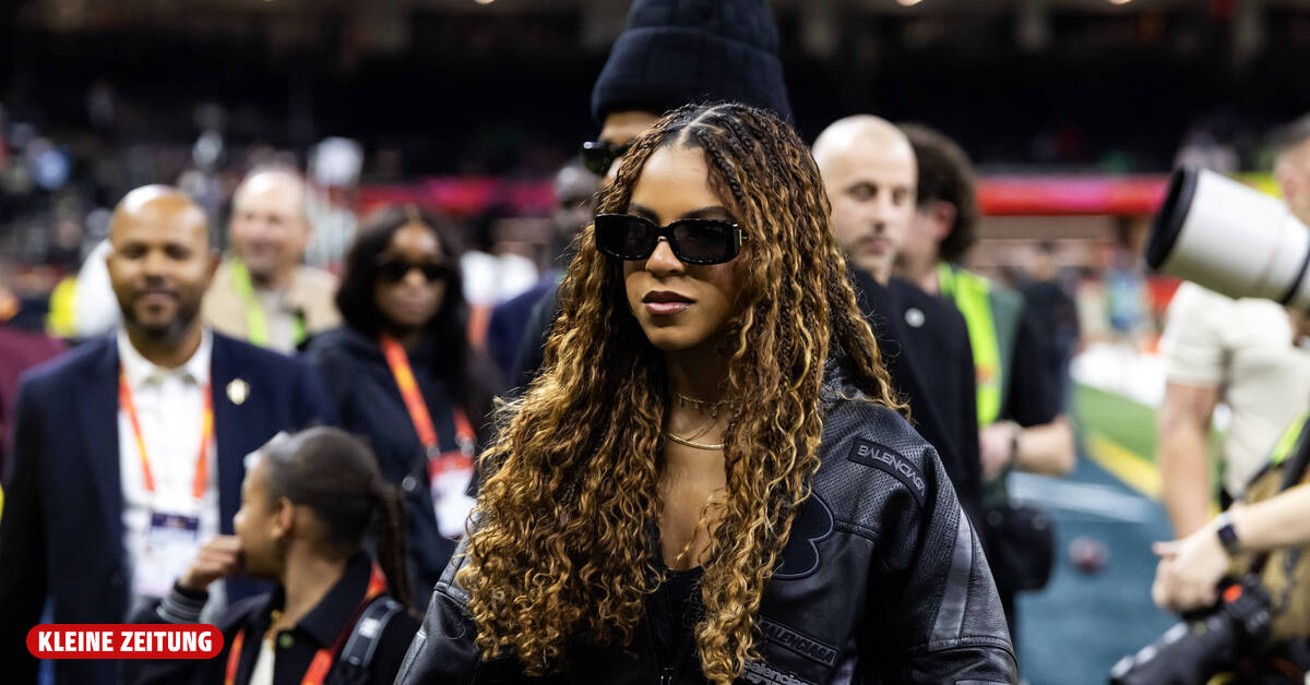 Beyoncé's daughter Blue Ivy steals the show at the Lakers game
