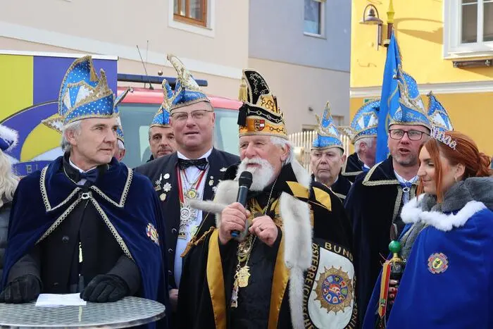 Empfang der Gilden am Hauptplatz.