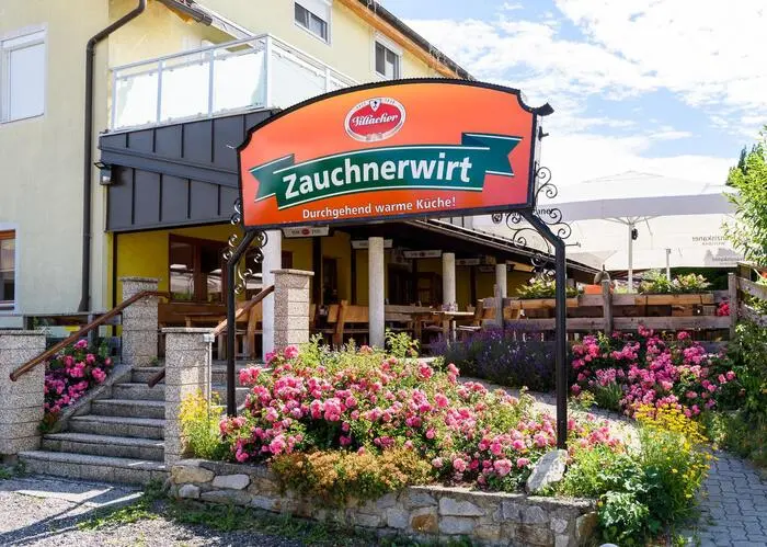 Der Zauchnerwirt am Stadtrand von Villach hat sich als Backhendl- und Cordon Bleu-Spezialist etabliert