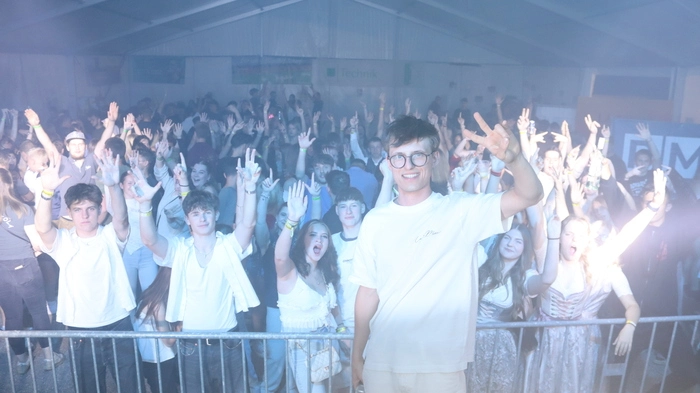 DJ Potter animierte die Partybesucher zum Mitsingen und Mittanzen.