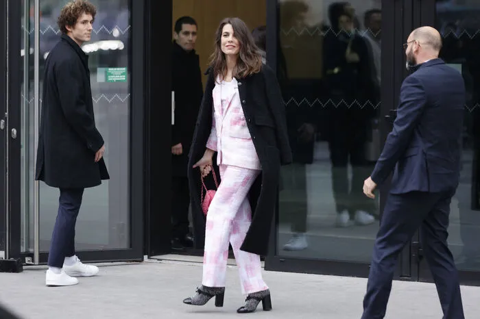 Charlotte Casiraghi erschien im pinken Kostüm.