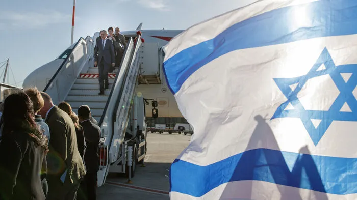 Bundespräsident Alexander Van der Bellen ist am Sonntag nach Jerusalem aufgebrochen. Er wird  bis  7. Februar in Israel sein.