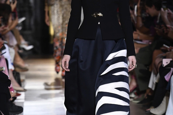 . . . Zebra-Pluderhosen . . .