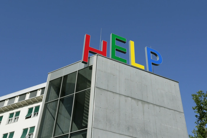 Der Help-Schriftzug ist mittlerweile Markenzeichen.