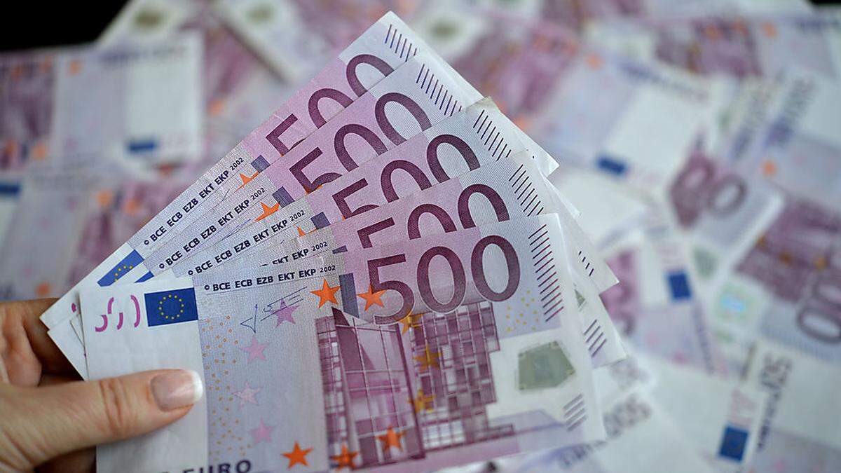 EZB behält ultralockeren Geldkurs bei