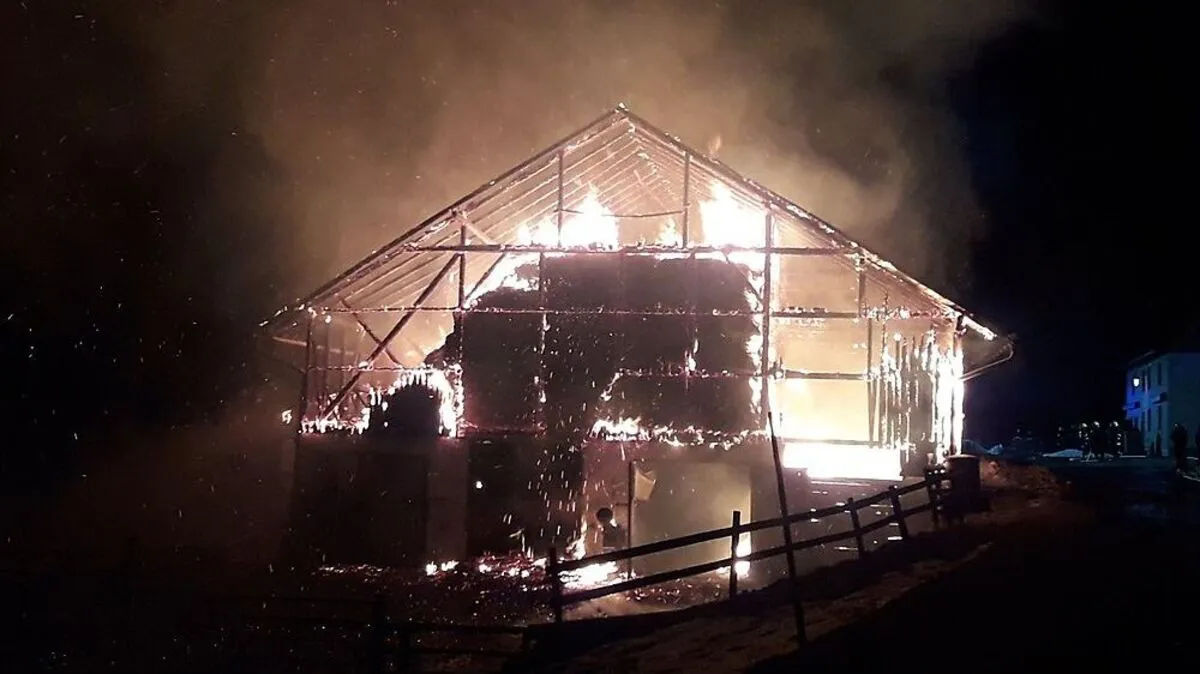 Das Gebäude ist völlig abgebrannt