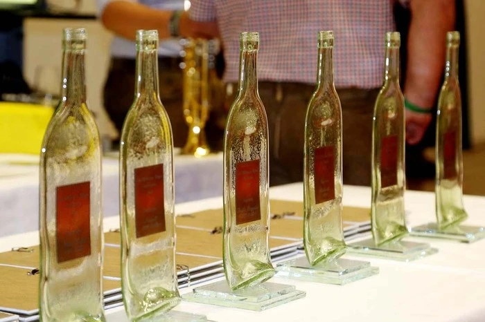 Von spritzig leichten Weißen bis hin zu gehaltvollen Rotweinen wurden die begehrten Trophäen verliehen.