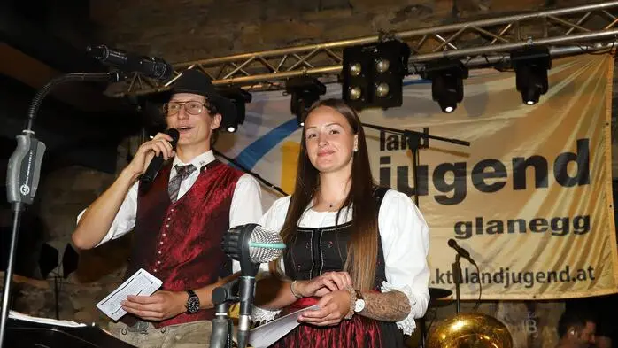 Der Obmann Daniel Huber und die Leiterin Anna Printschler eröffneten die 5. Rock die Burg.