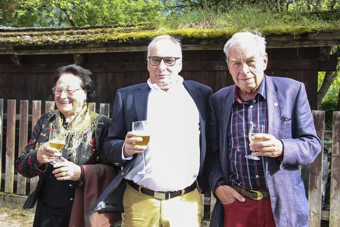 Bitte klicken Sie sich durch die Fotos . . .