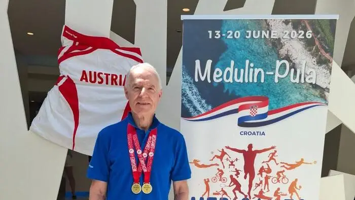 Herwig Edlinger schwimmt mit 78 Jahren noch vorne mit
