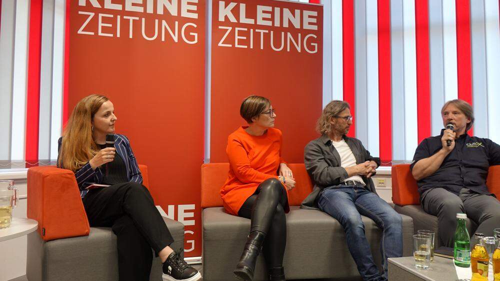 Das Podium: Moderatorin Michaela Egger, Bürgermeisterin Elke Florian, Stadtentwickler Gernot Bittlingmaier und Unternehmer Robert Kocsil (von rechts)