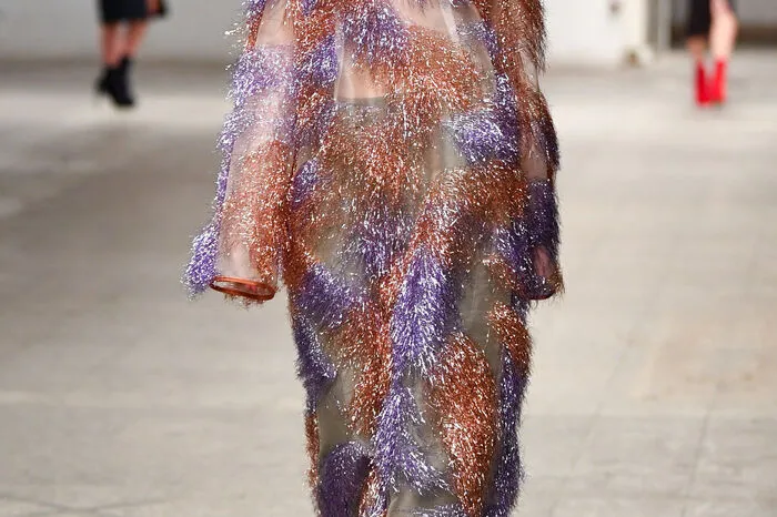 Wie Lametta, nur netter. Kleid von Odeeh