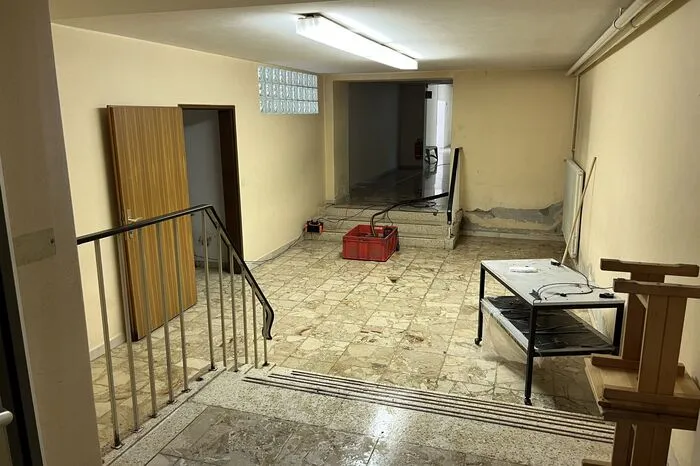 Der Keller ist schon seit Jahren feucht. Mit Luftentfeuchtern kämpft man dagegen an