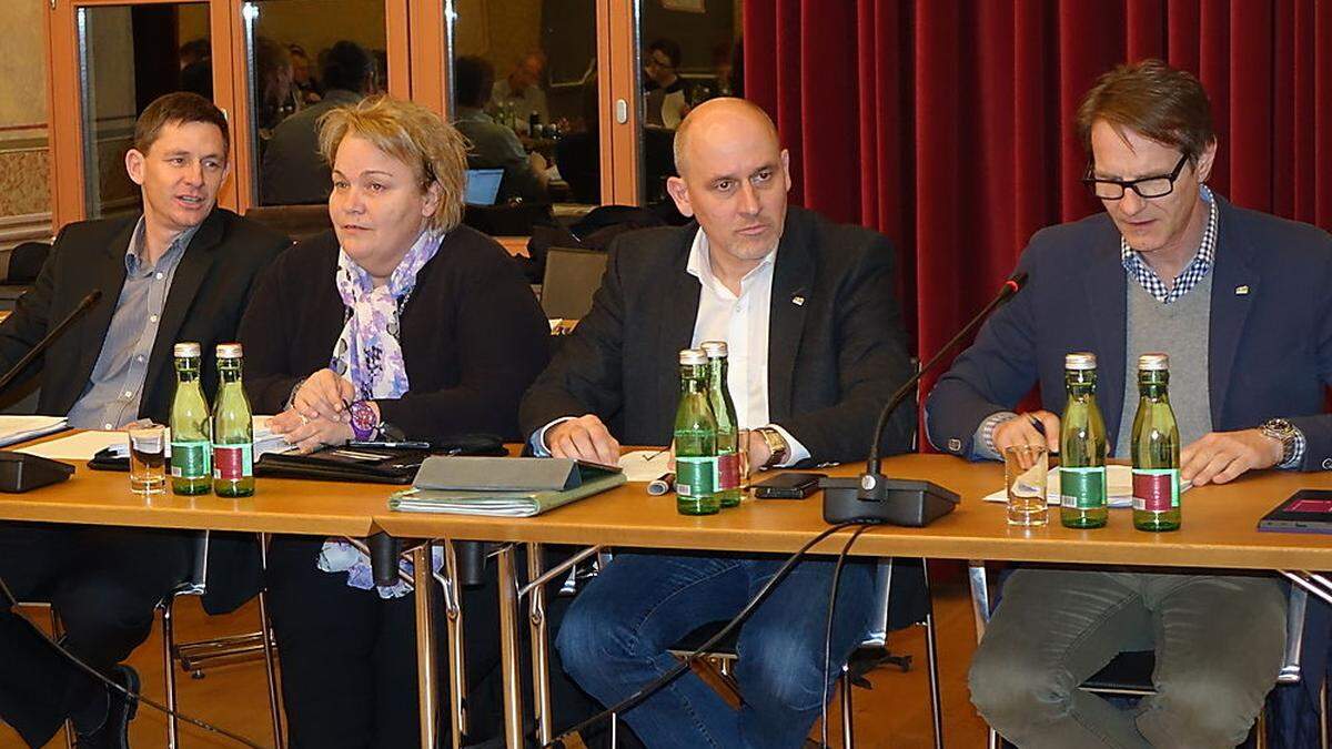 Von links: Michael Horvath, Roswitha Grabner und Ludwig Robitschko (alle klubfreie VP-Mandatare) treten bei der Wahl gegen VP-Bürgermeister Marcus Martschitsch (rechts) an