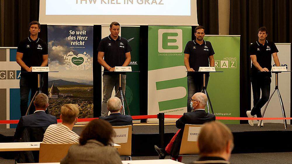 Die Kieler Stars in Graz: Welt-andballer 2019 Niklas Landin, Trainer Filip Jicha, Geschäftsführer Viktor Szilagyi und Kapitän Domagoj Duvnjak (von links)