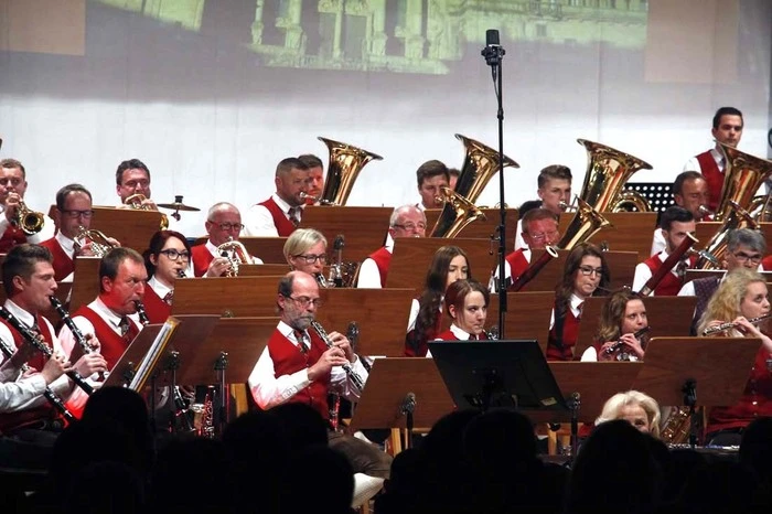 Der Festakt erfolgte beim diesjährigen Konzert der Trachtenmusikkapelle Ottendorf...